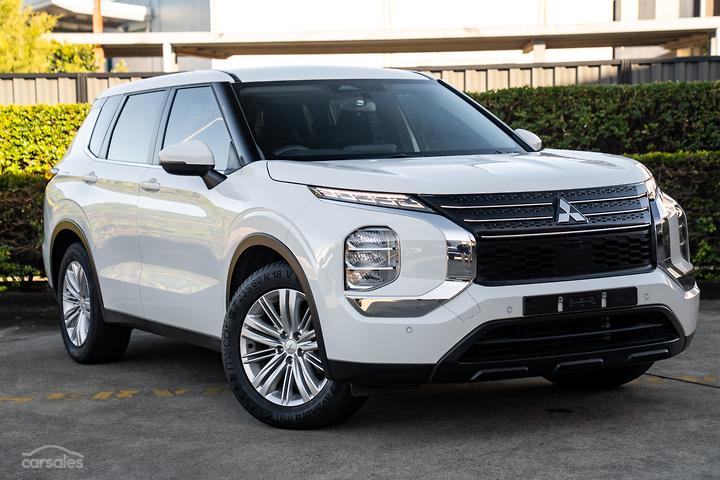 DEMO 2023 Mitsubishi Outlander