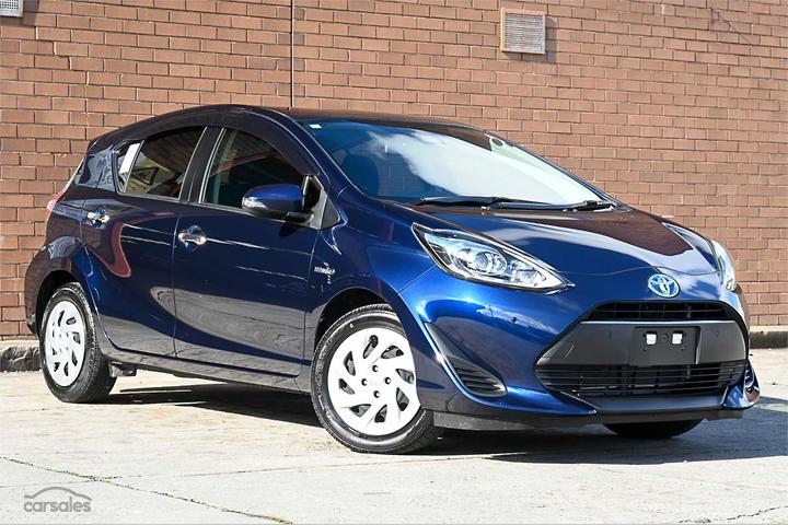 DEMO 2017 Toyota Aqua
